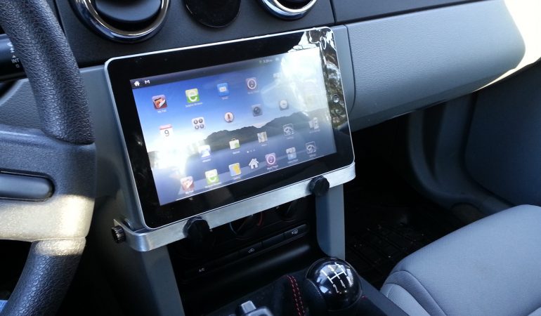 supporti auto per tablet
